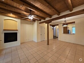 Building Photo - 601 W San Mateo Rd