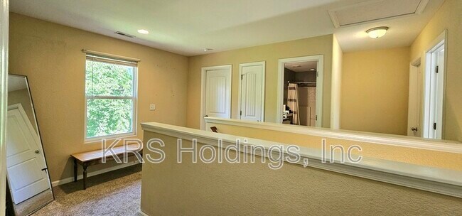 Building Photo - 7721 Cortlandt Pl