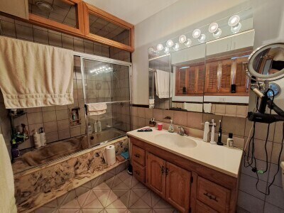 Building Photo - 195 Endicott St