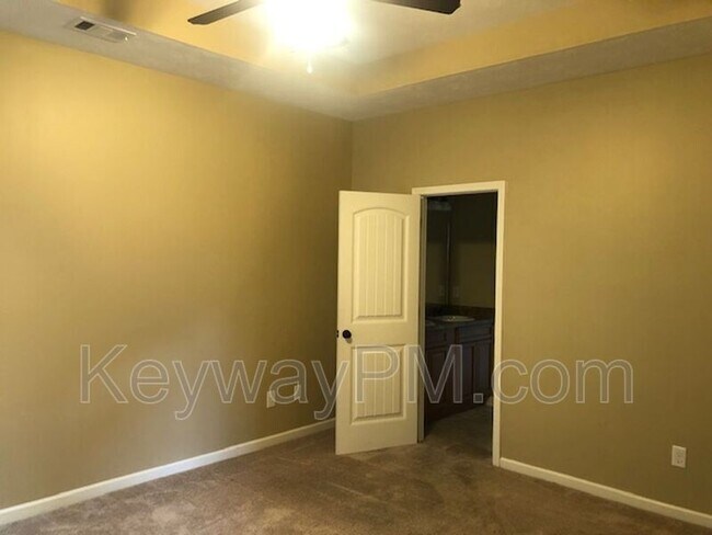 Building Photo - 1203 Derby Ln