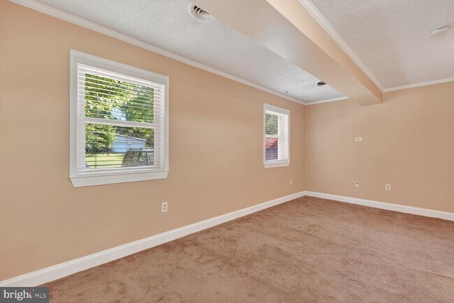 Building Photo - 6013 Neilwood Dr