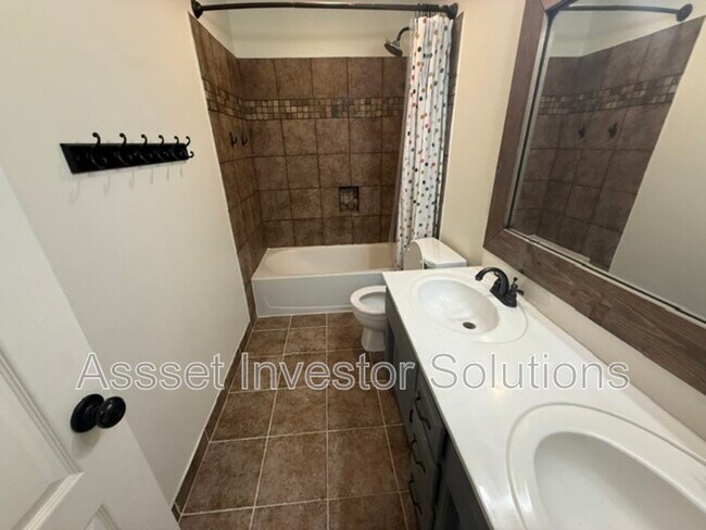 Building Photo - 8004 W 144th Pl