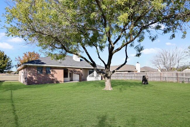 Building Photo - 4602 Fawn Dr