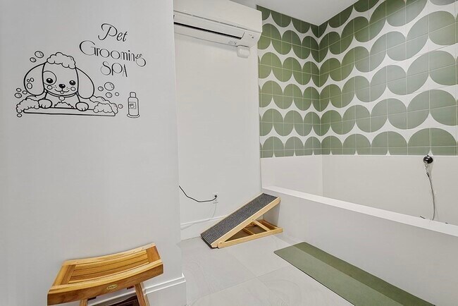 Building Photo - 191 Washington St