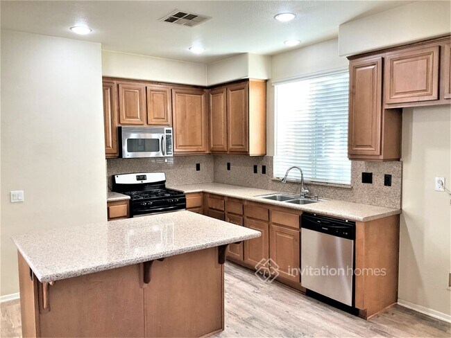 Building Photo - 37201 Galileo Ln