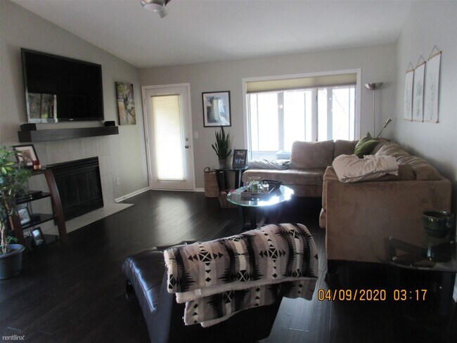 Building Photo - 2 br, 2 bath Condo - 2726 Sandstone Ter NE