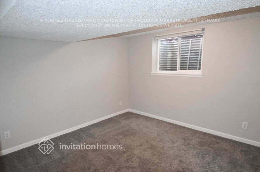 Building Photo - 6341 W 109th Pl