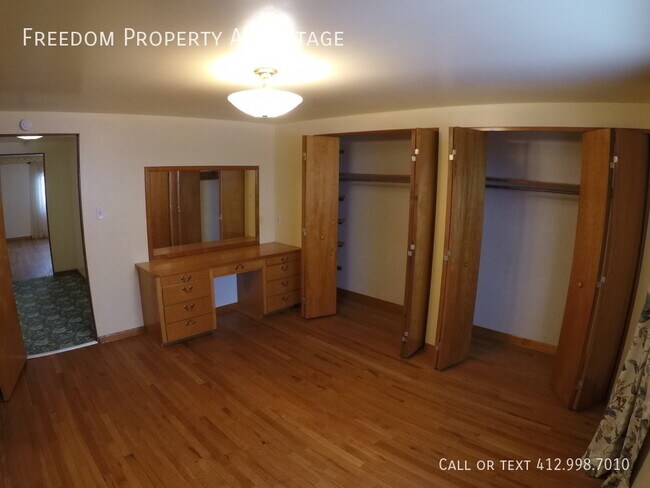 Building Photo - 511 Franklin Ave