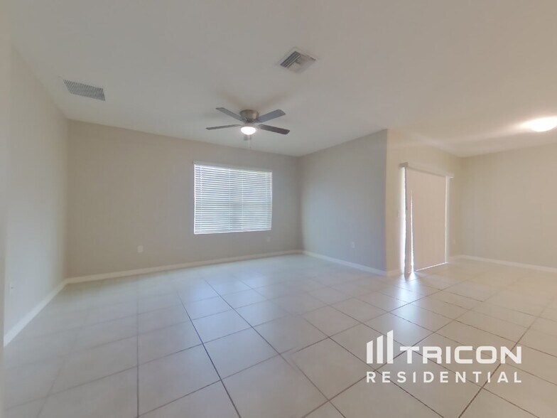 Building Photo - 27944 Arrowhead Cir