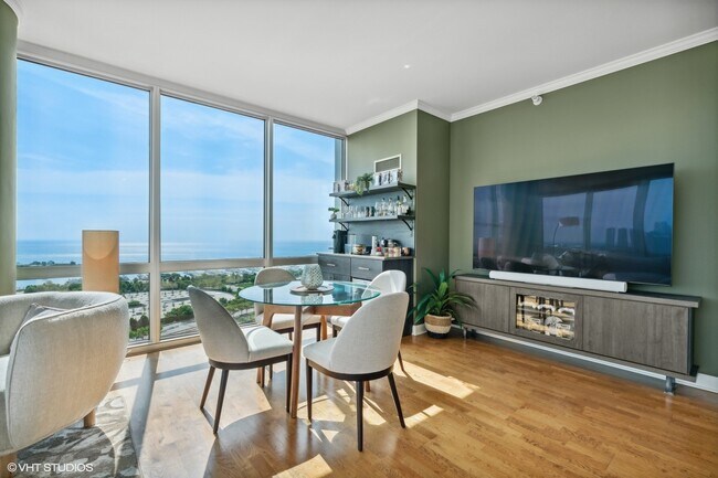 Building Photo - 1629 S Prairie Ave