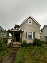Building Photo - Large 3 bed 1 bath! - Elwood!