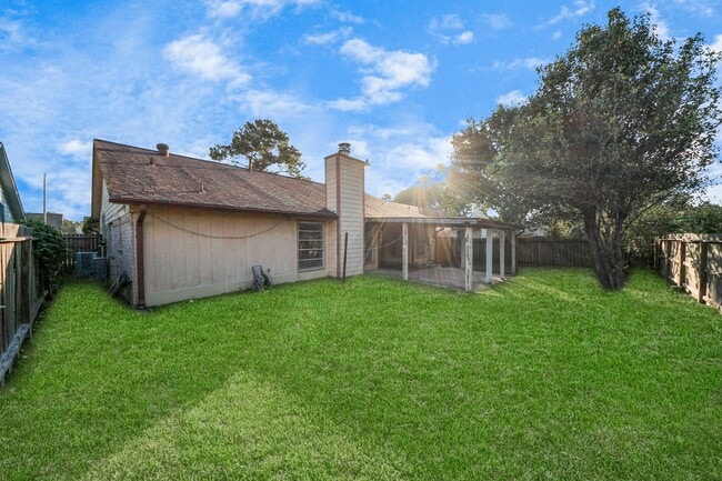 Building Photo - 11418 Mulholland Dr