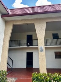 Building Photo - 200 Lake Dora Dr