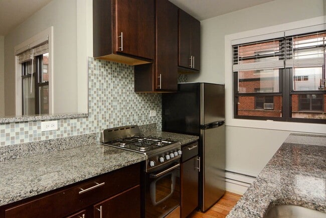 Building Photo - 2907 N Mildred Ave