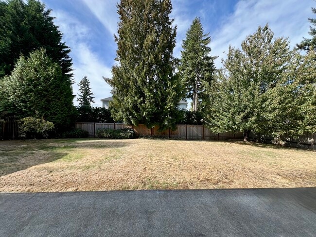 Building Photo - 7023 122nd Ave SE