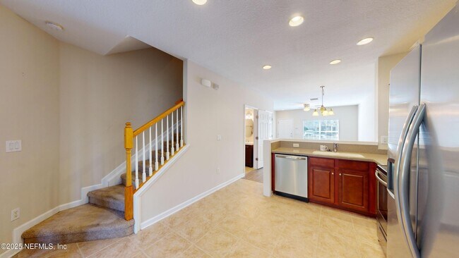 Building Photo - 8127 Summer Palm Ct