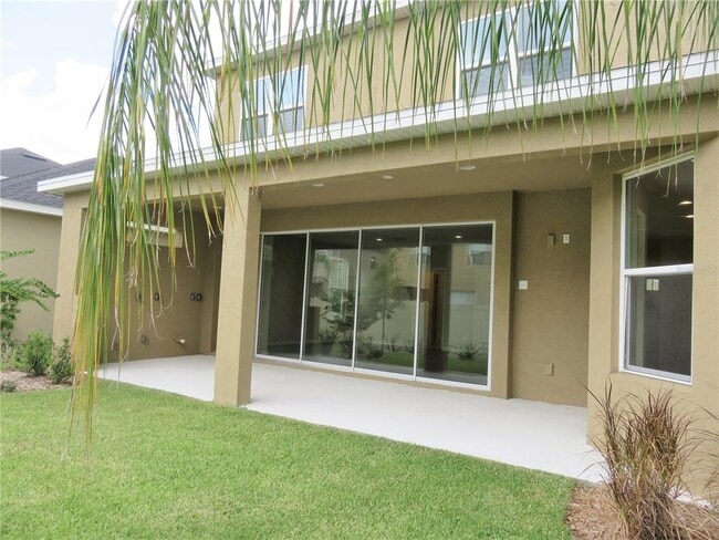 Building Photo - 8828 Tropical Palm Dr
