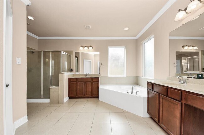 Building Photo - 22719 Shieldhall Ln