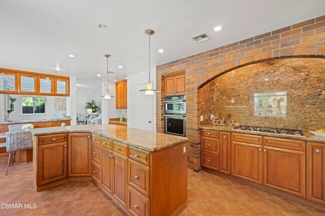 Building Photo - 287 Golden Fern Ct