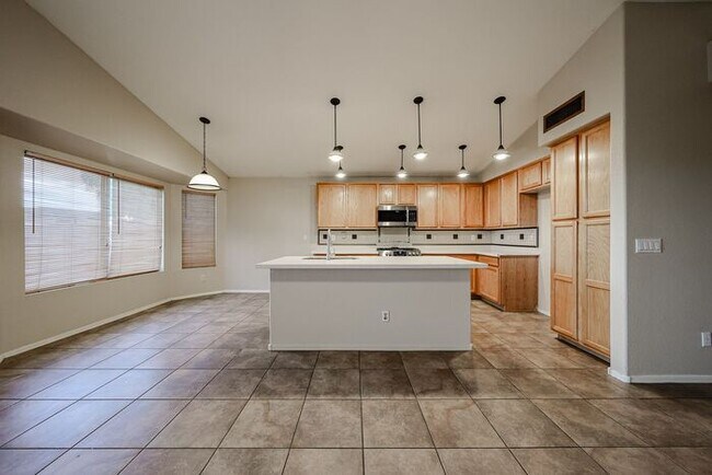 Building Photo - MOVE IN SPECIALS!! Lovely 4-bedroom, 2-bat...