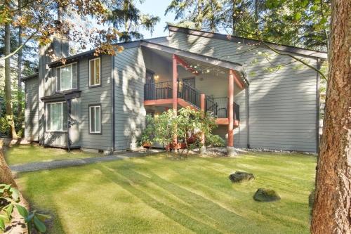 Primary Photo - 2 bedroom in Bellevue WA 98007