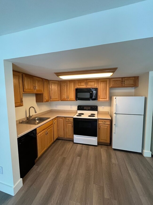 Building Photo - 7290 W Dean Rd