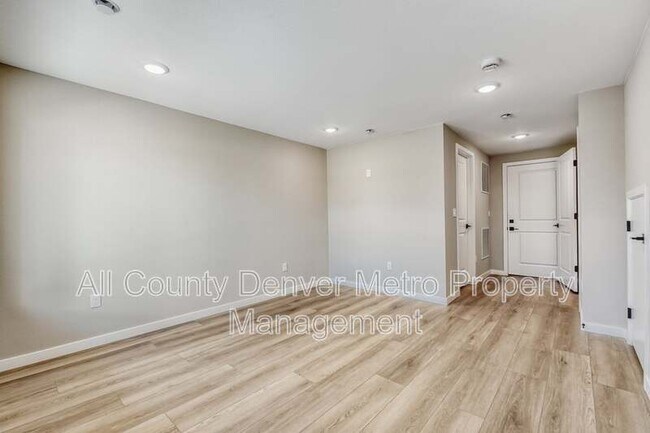 Building Photo - 15312 W 69th Dr