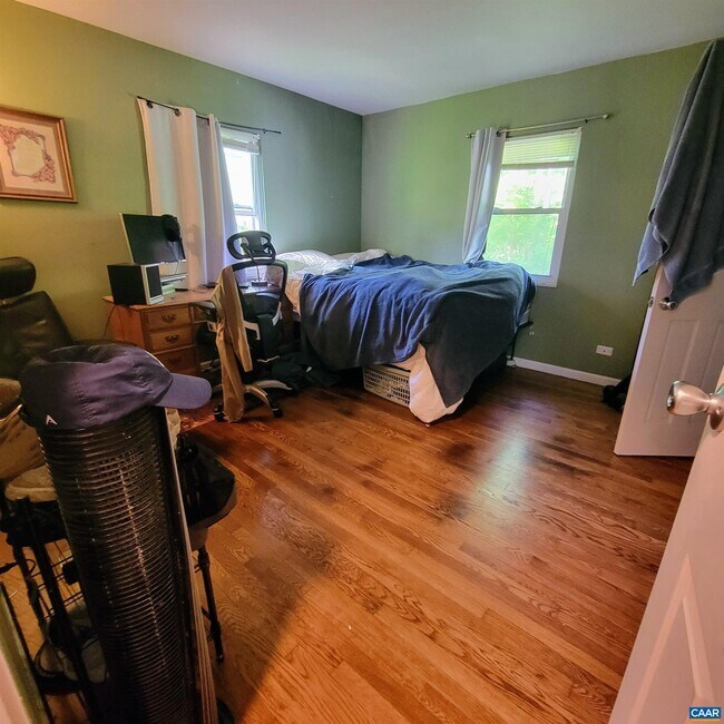 Building Photo - 2751 McElroy Dr