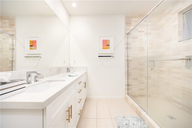 Building Photo - 126 Sunnyside