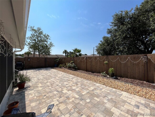 Building Photo - 802 Egret Ct