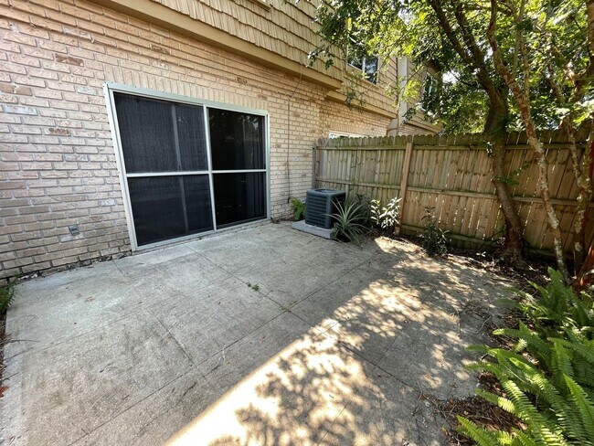 Building Photo - 200 St Andrews Blvd