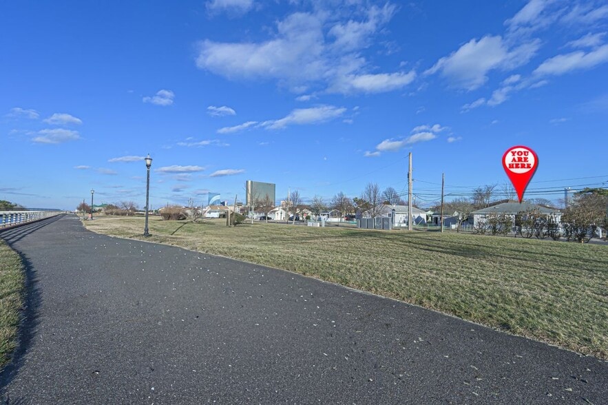 Building Photo - 2018 Horace J Bryant Jr Dr