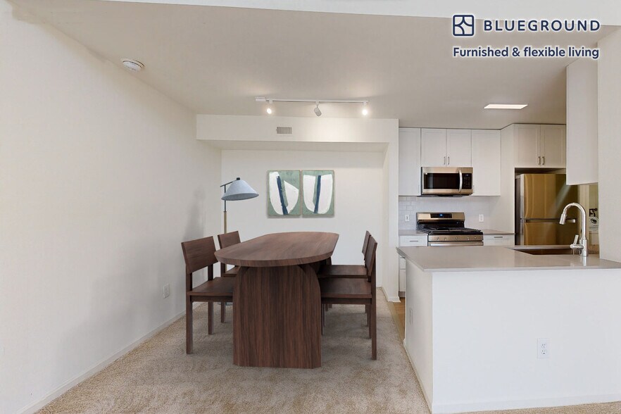 Building Photo - 313 Avalon Cir