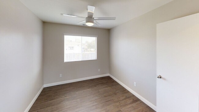 Building Photo - HUGE House on College! Quick Walk to Campus!