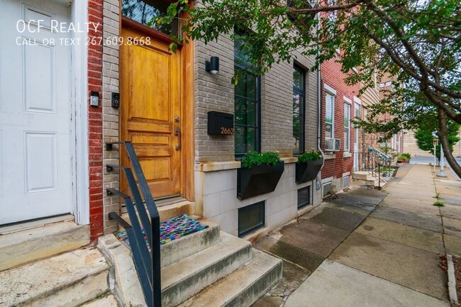 Building Photo - Three Bed Olde Richmond Townhouse