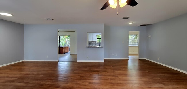 Building Photo - 10188 SW 53rd Ct