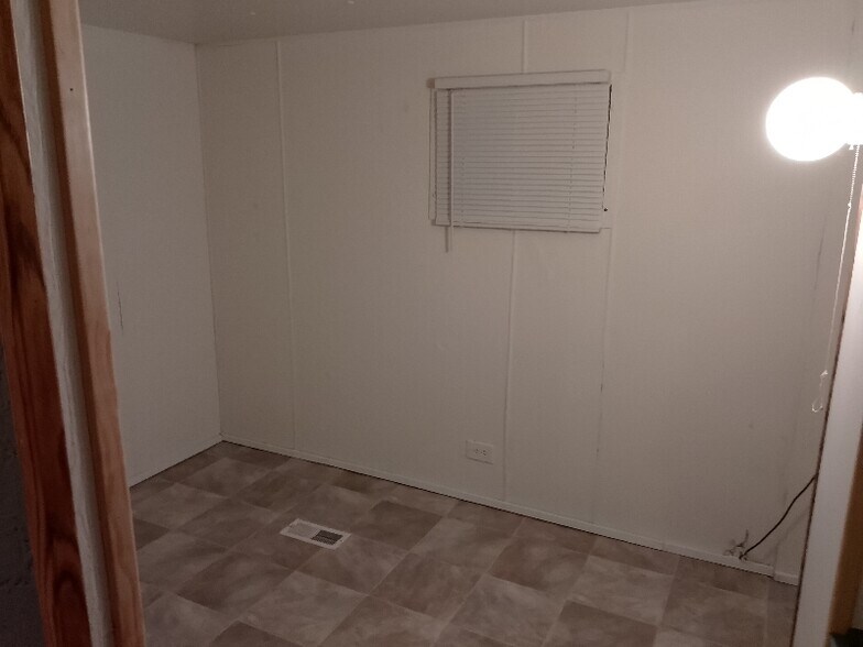 Building Photo - 675 7th St