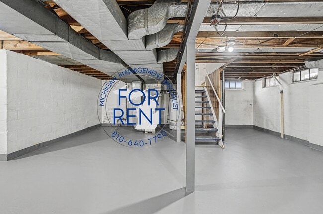 Building Photo - 1401 N Ballenger Hwy