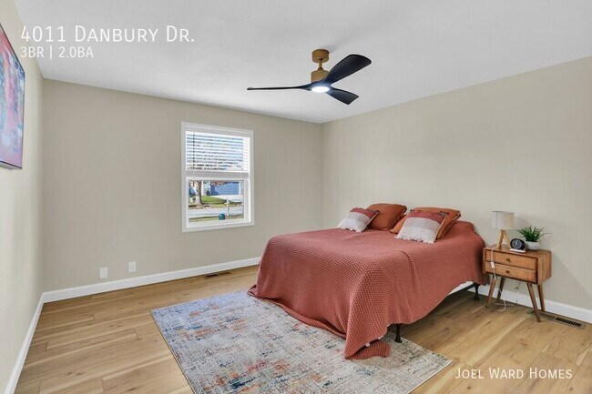 Building Photo - 4011 Danbury Dr