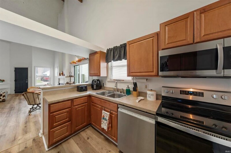 Building Photo - 5928 Crossfield Dr