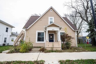 Building Photo - 411 S East St