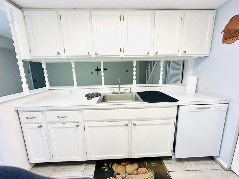 Building Photo - 4908 W Brigantine Ct