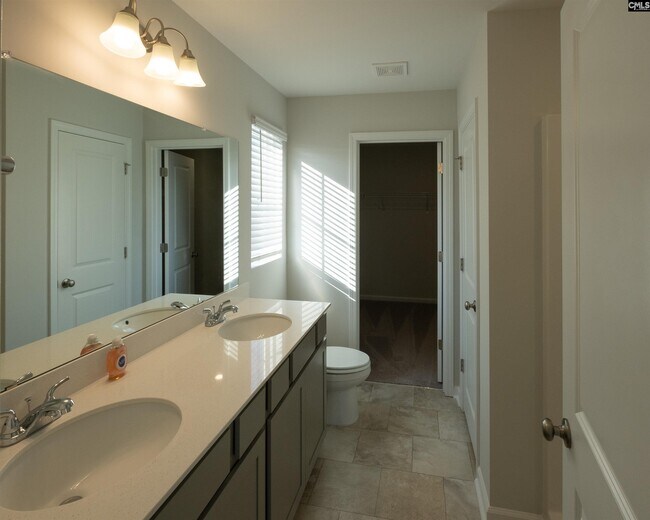Building Photo - 925 S Desert Orch Ln