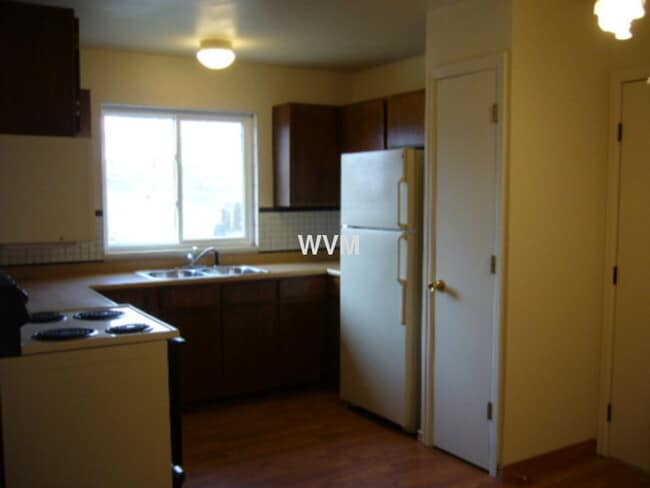 Building Photo - Aurora East Ranch