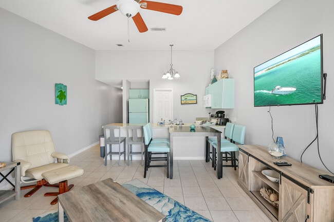 Building Photo - 2830 Scenic Gulf Dr