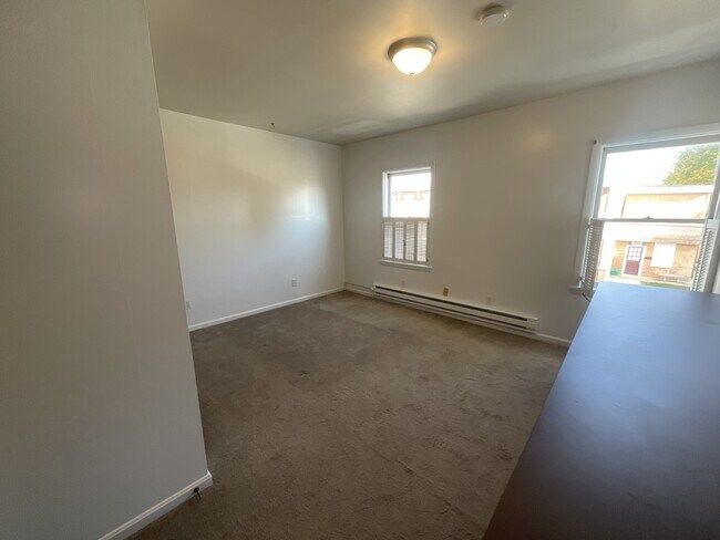 Building Photo - 40 S Bedford St