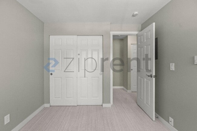 Building Photo - 2020 Grant Ave S