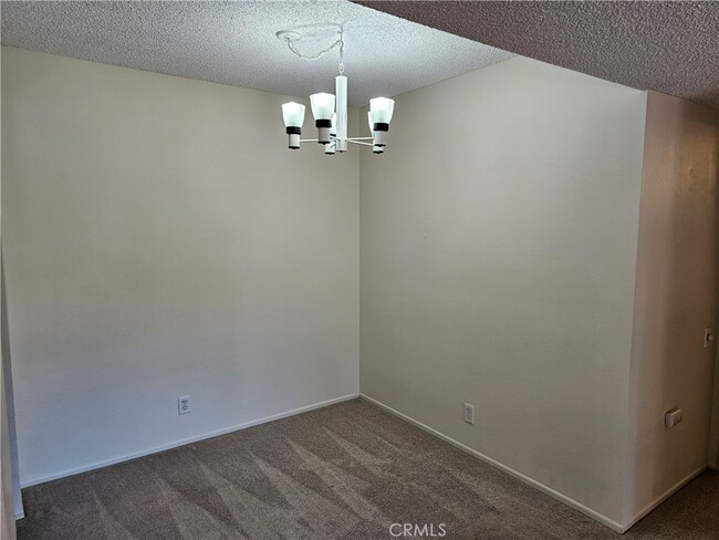 Building Photo - 25671 Le Parc Unit 9