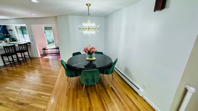 Building Photo - 96 Old Pascack Rd