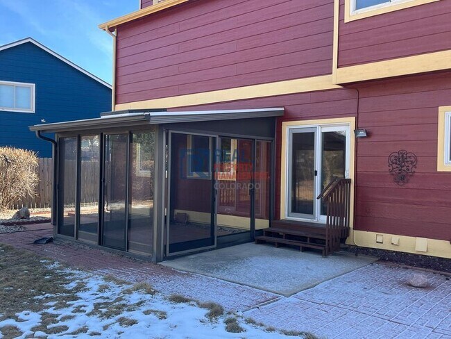 Building Photo - 4730 Cove Ct